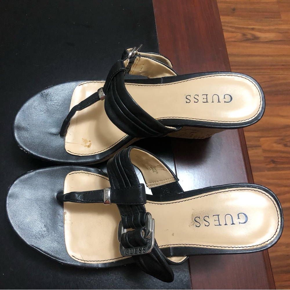 Guess wedge black size 6M heels 4 inches, platform 1 1/2 inches- good condition